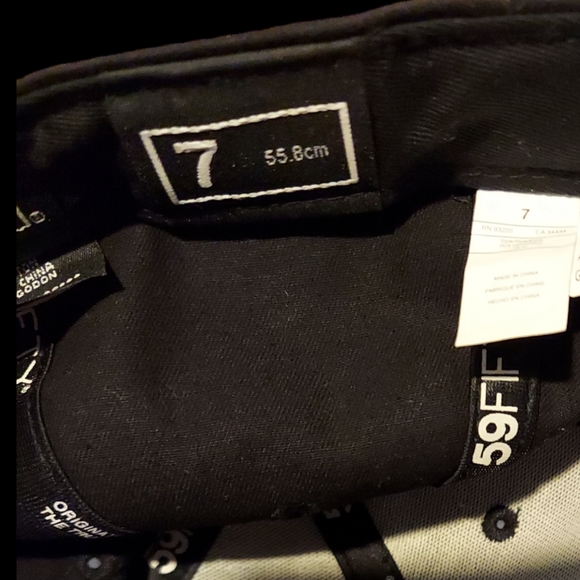 DC by New Era Black/Fluorescent Green Men's Hat Size 7 - Picture 4 of 6